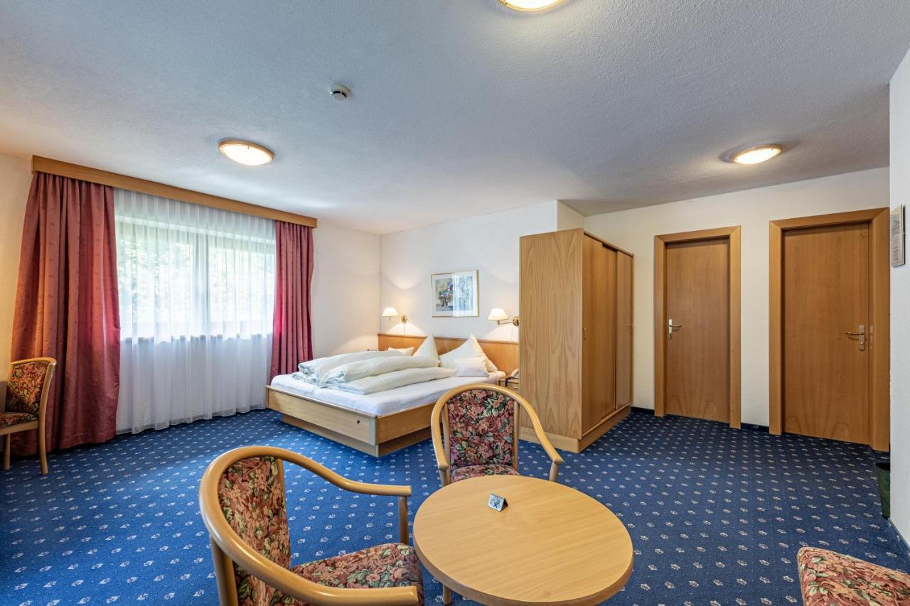 Hotel Gletscherblick Sankt Leonhard im Pitztal Esterno foto