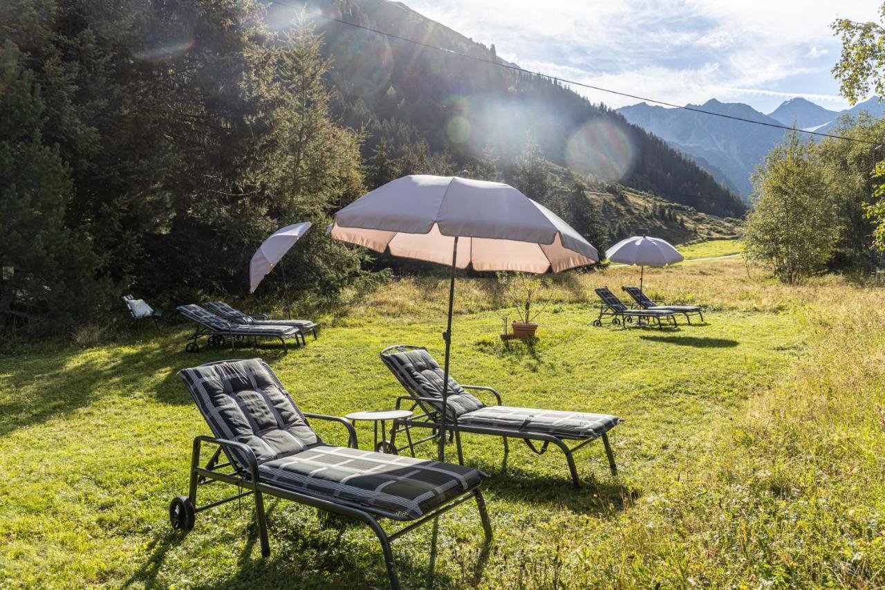 Hotel Gletscherblick Sankt Leonhard im Pitztal Esterno foto