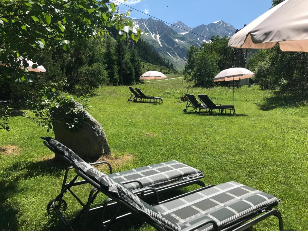 Hotel Gletscherblick Sankt Leonhard im Pitztal Esterno foto
