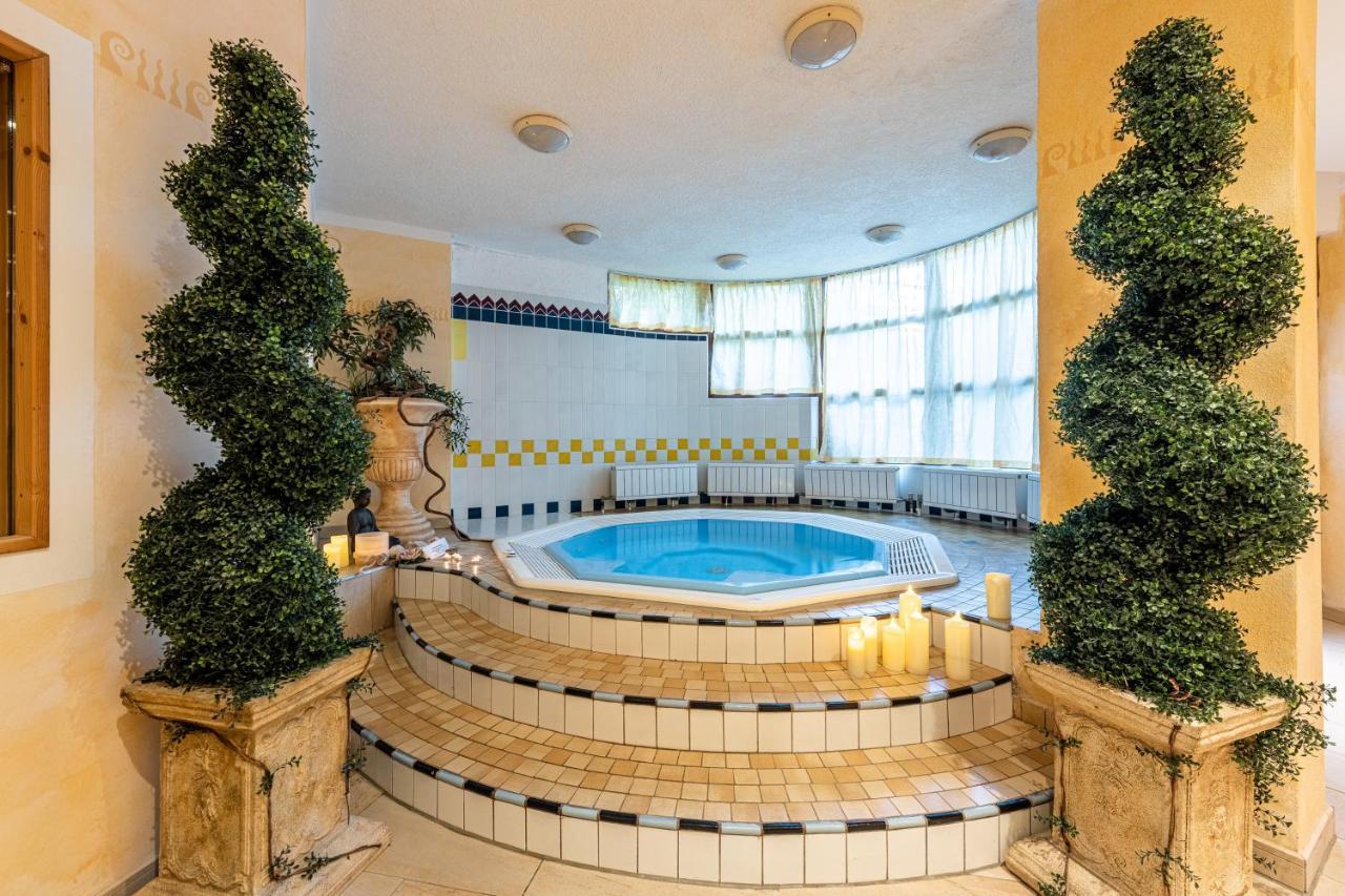 Hotel Gletscherblick Sankt Leonhard im Pitztal Esterno foto