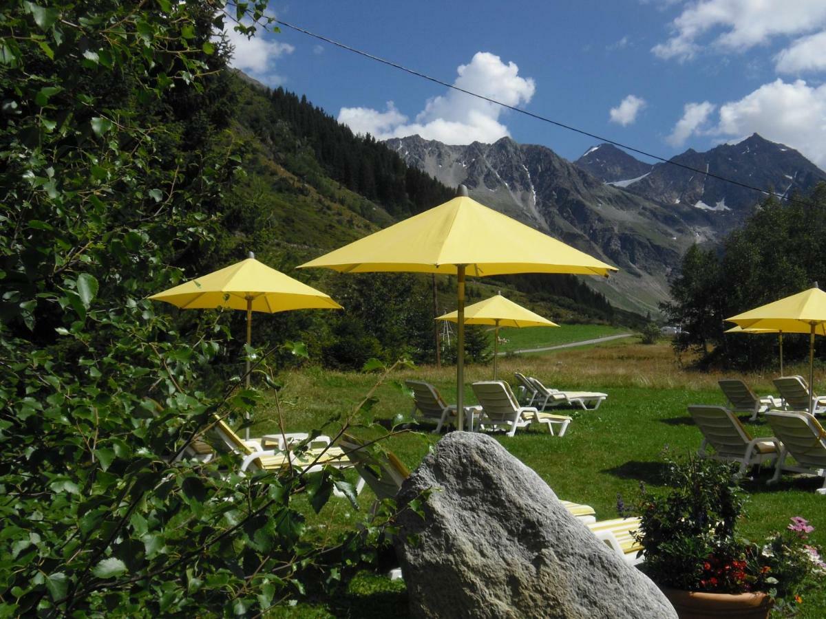 Hotel Gletscherblick Sankt Leonhard im Pitztal Esterno foto